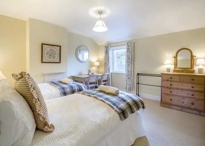 3 Bed In Oc-n34154 Holiday home