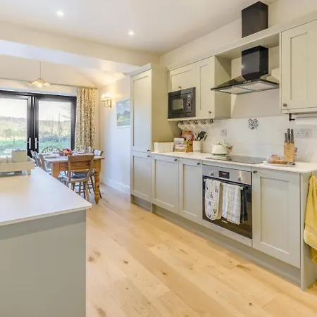 3 Bed In Oc-n34154